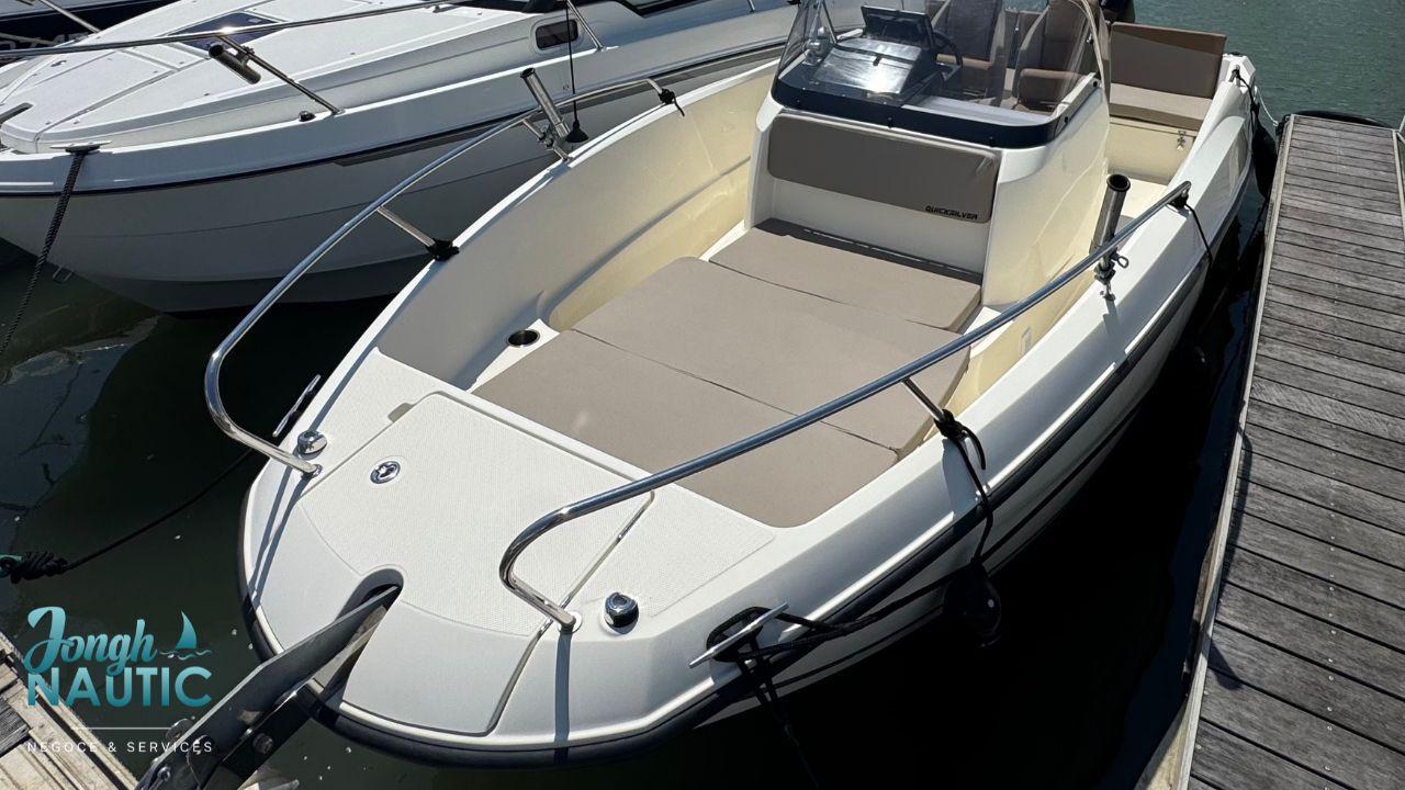 quicksilver Activ 675 open