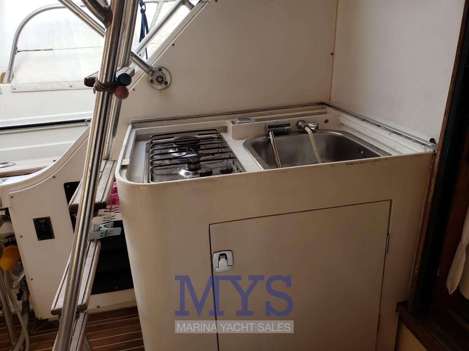 bertram yacht 37' convertible