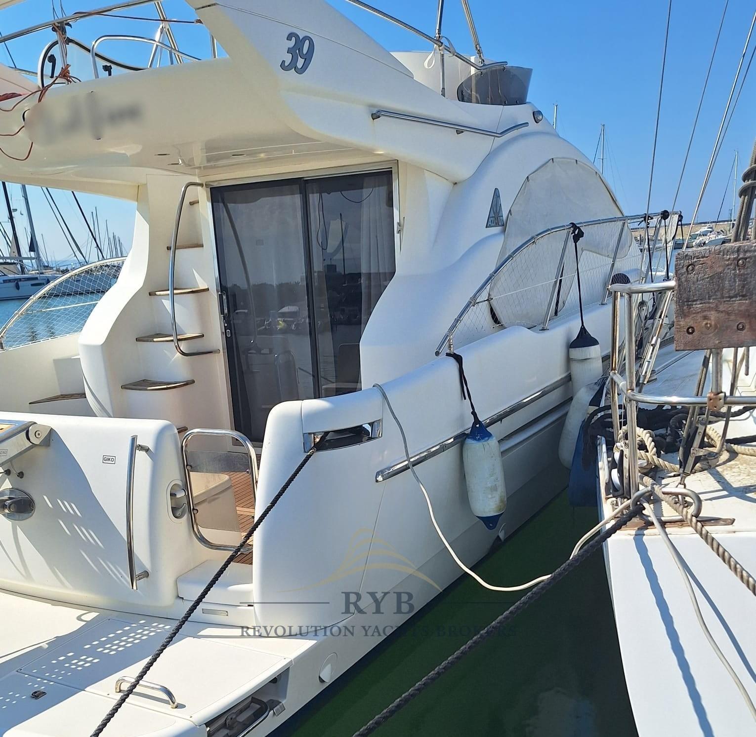 azimut 39