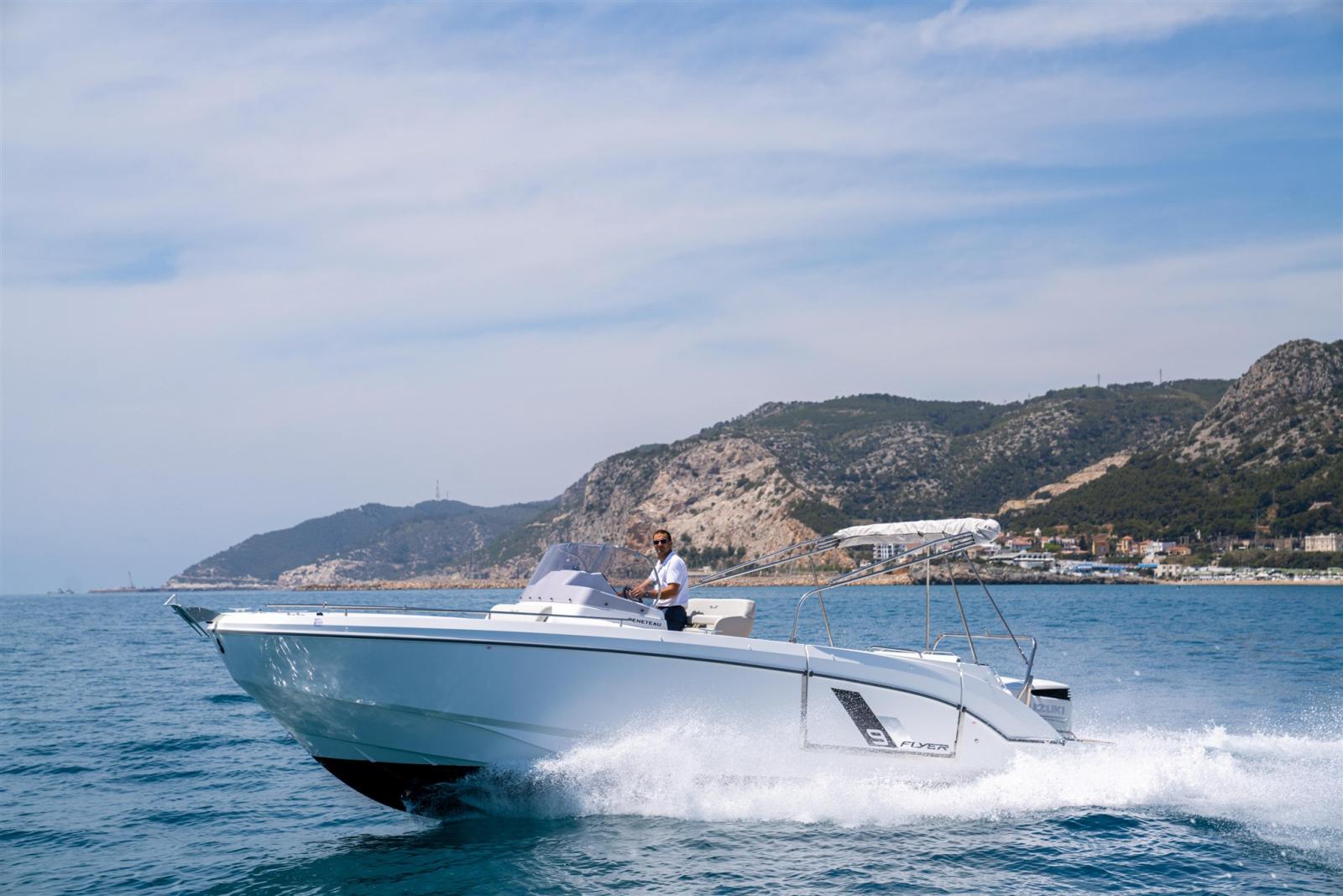 beneteau Flyer 9 space deck