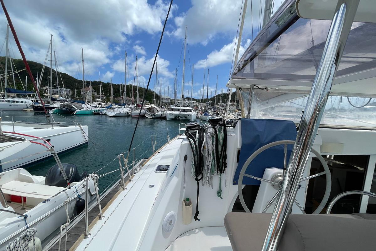 lagoon 380