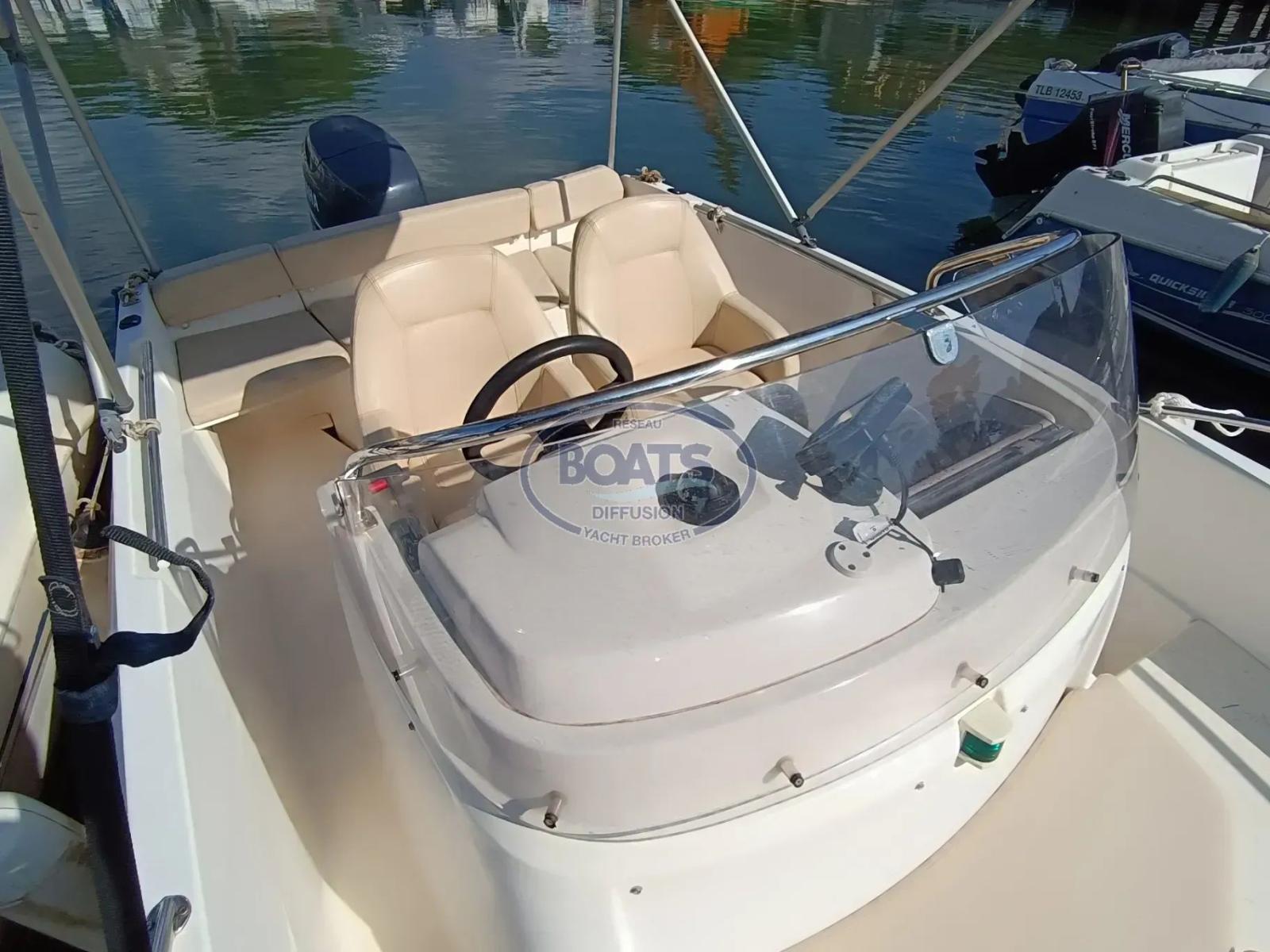 jeanneau Cap camarat 555 cc style