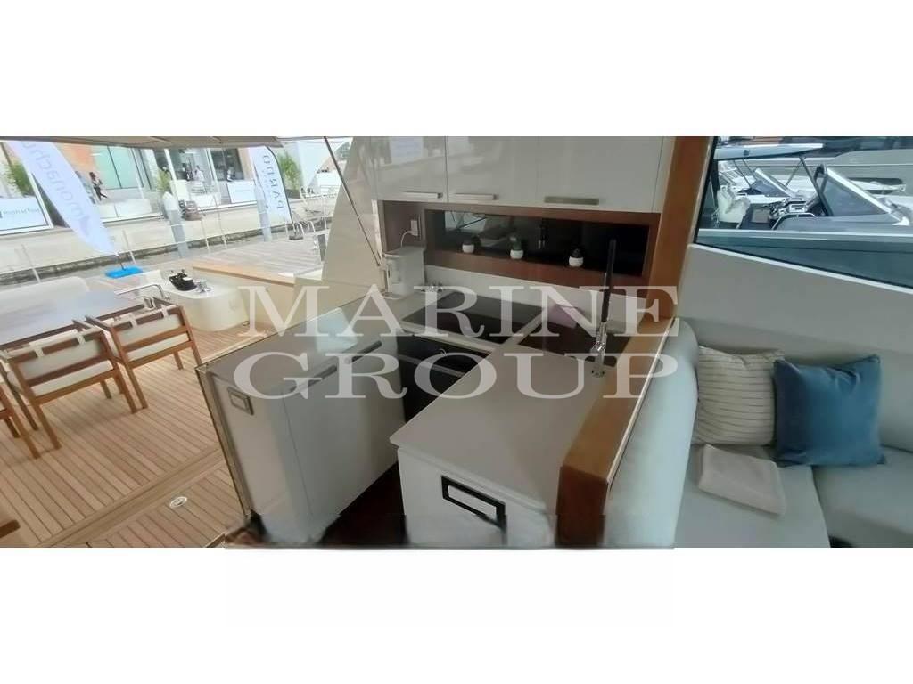 monachus yachts My-70f fly