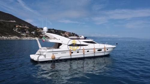 Ferretti yachts ferretti 620