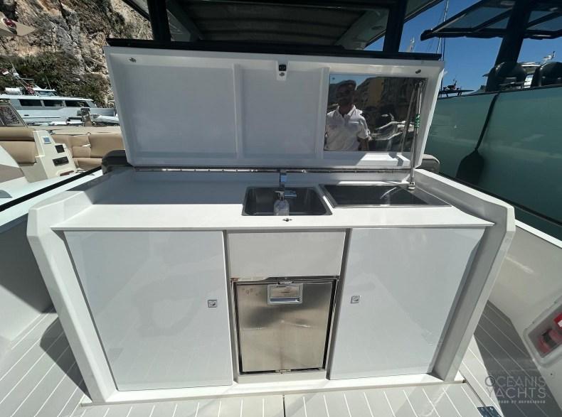 axopar 37 sun top brabus line