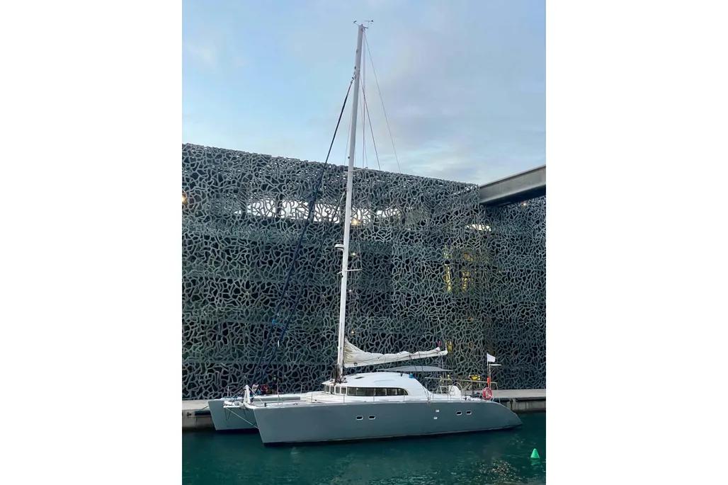lagoon 570