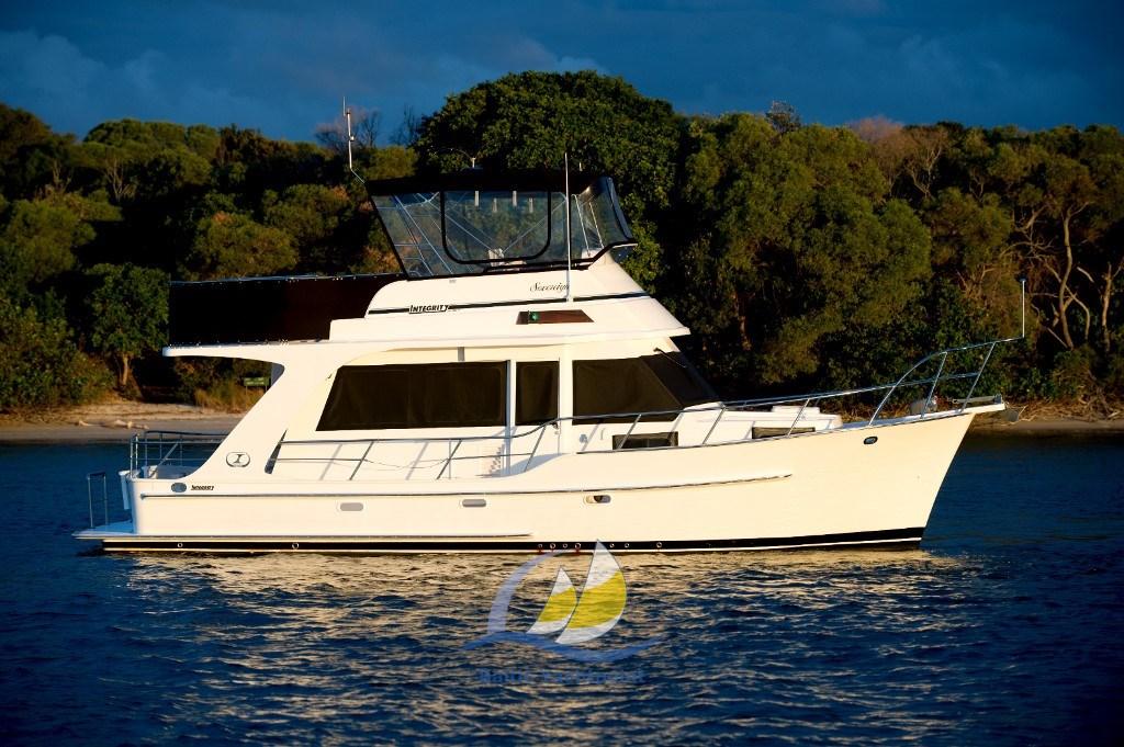 integrity motor yachts Integrity 380 fly