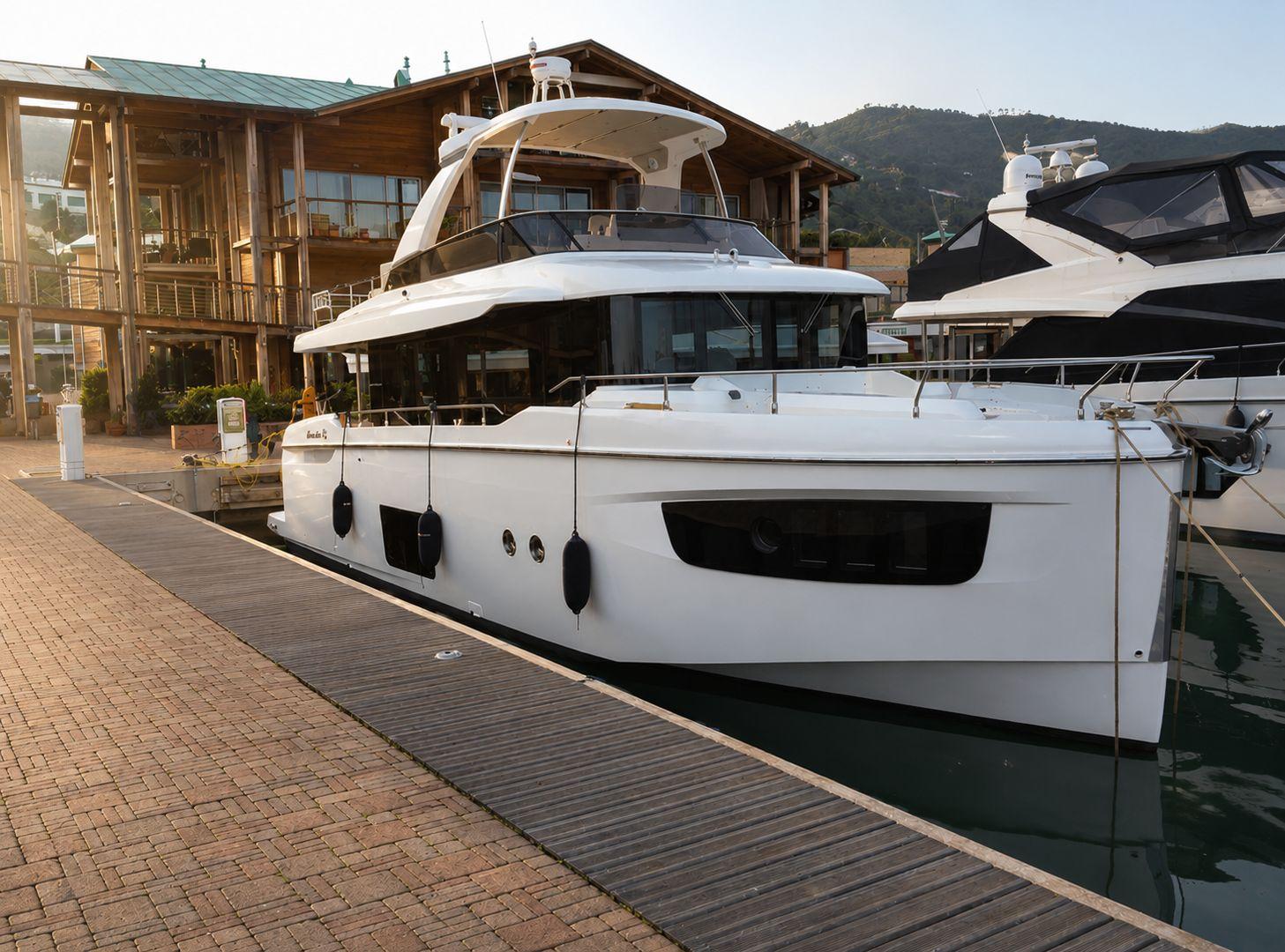 absolute Navetta 52