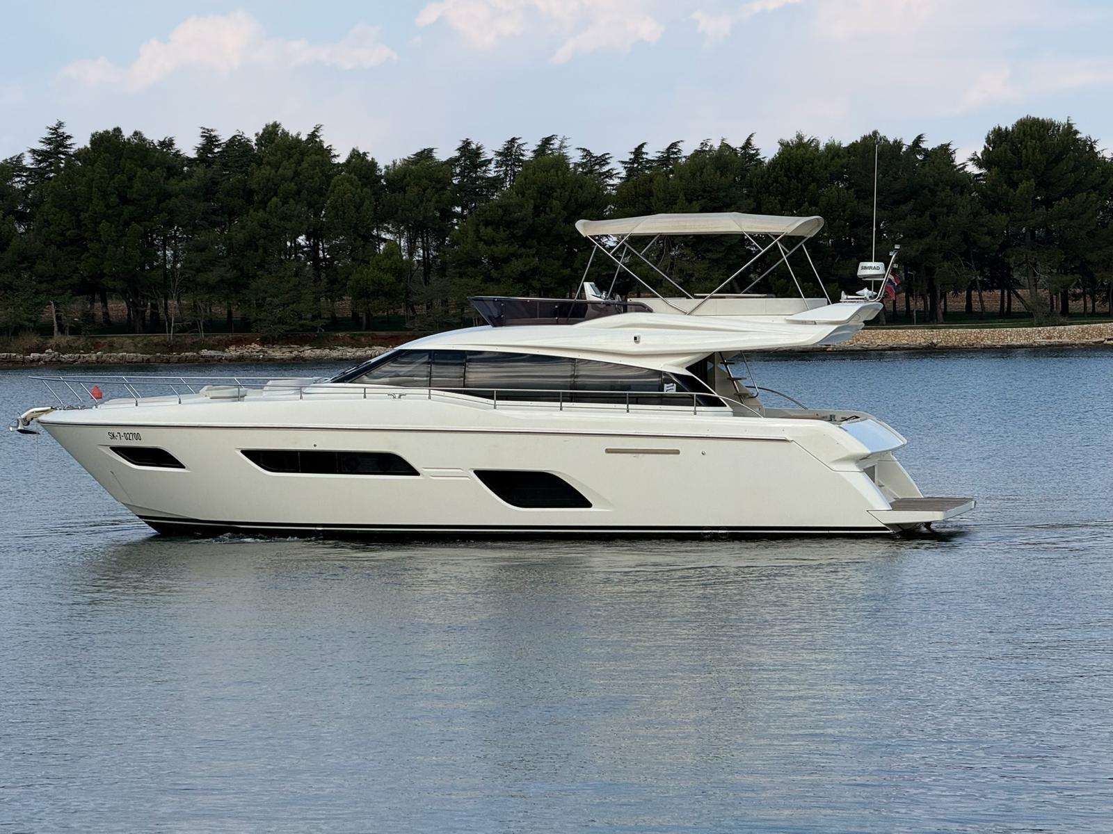 ferretti yachts 550