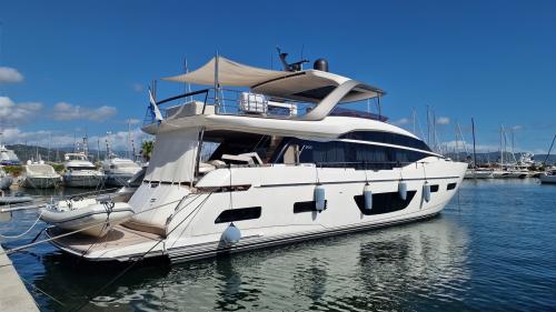 Princess yachts y85
