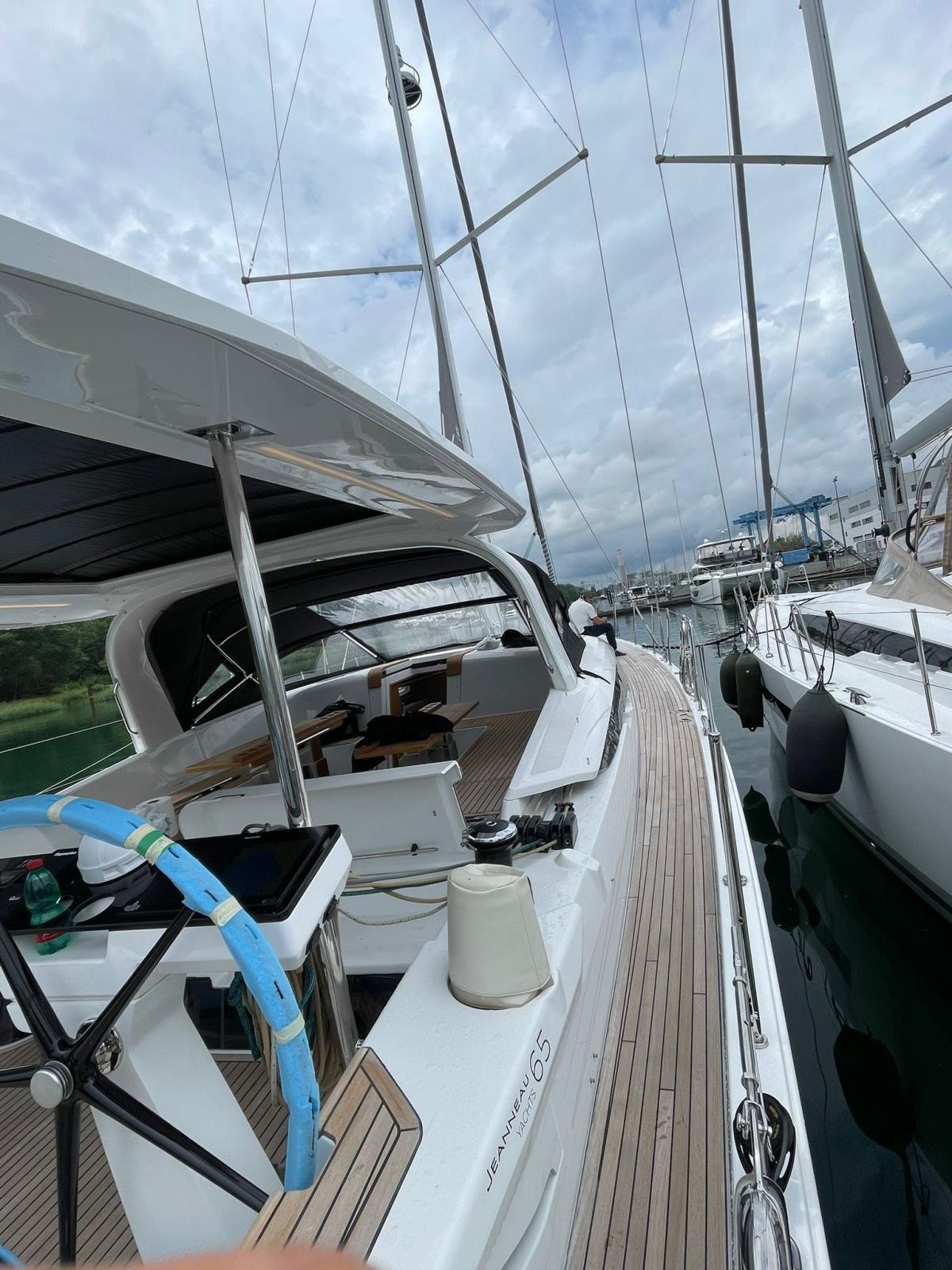 jeanneau Yachts j 65