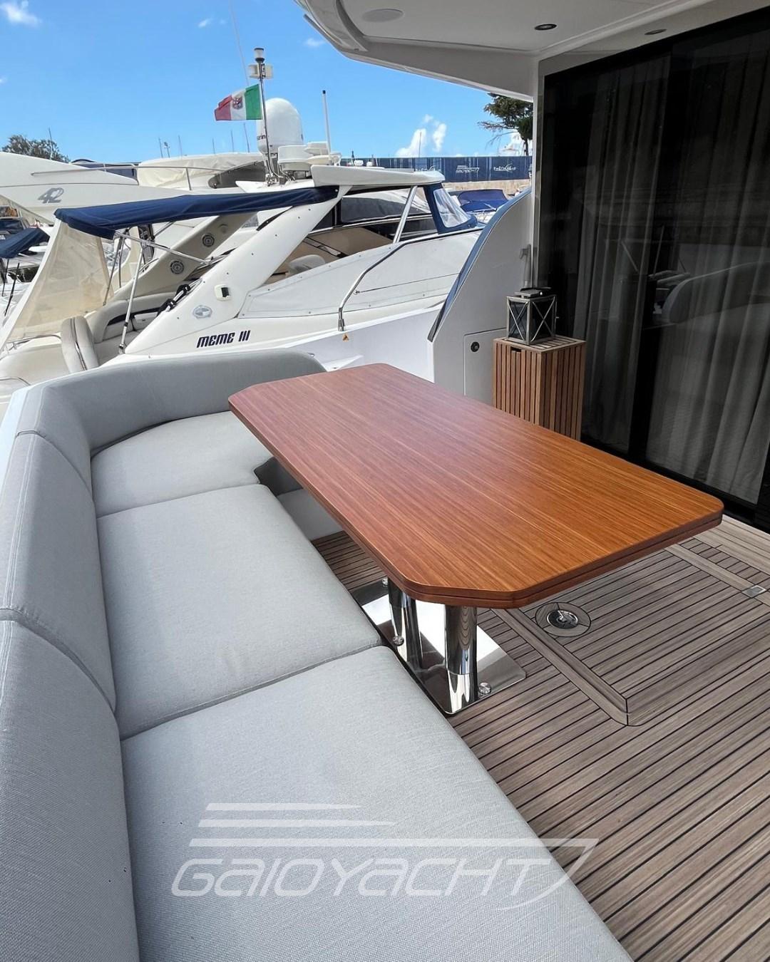 azimut 53 flybridge