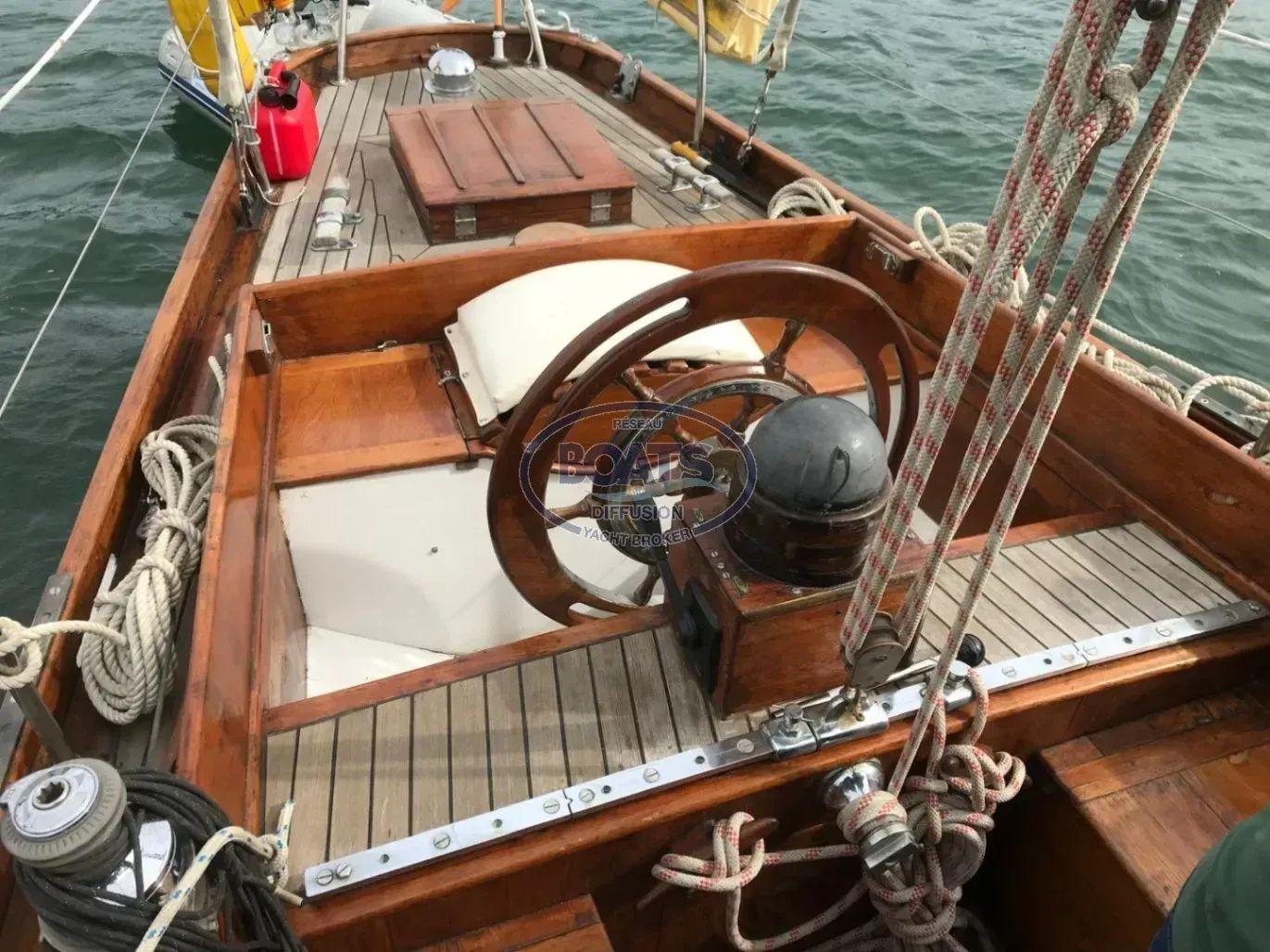 laurent giles 42' sloop