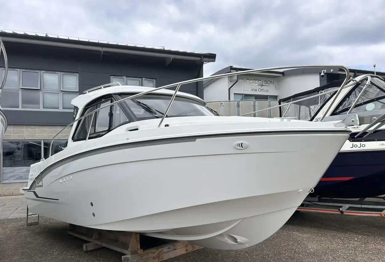 beneteau Antares 7