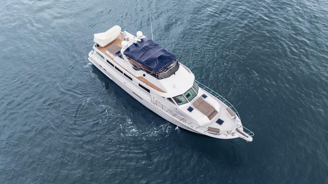 hatteras 74 Sport Deck Motor Yacht