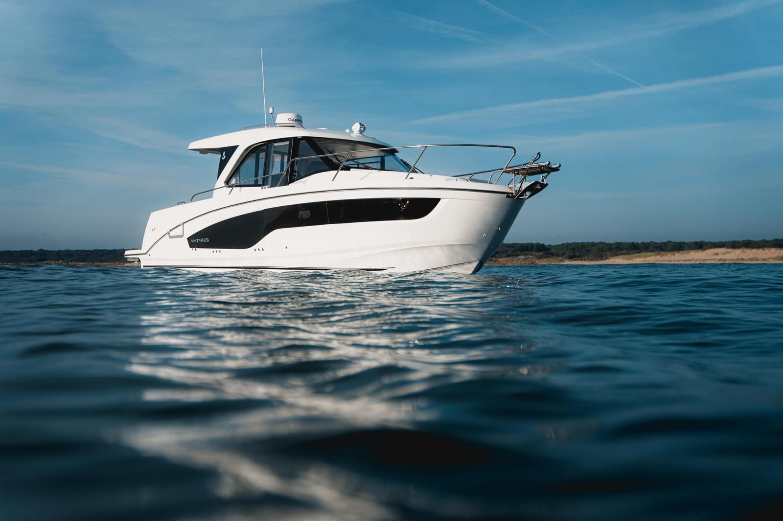 beneteau Antares 9 v2