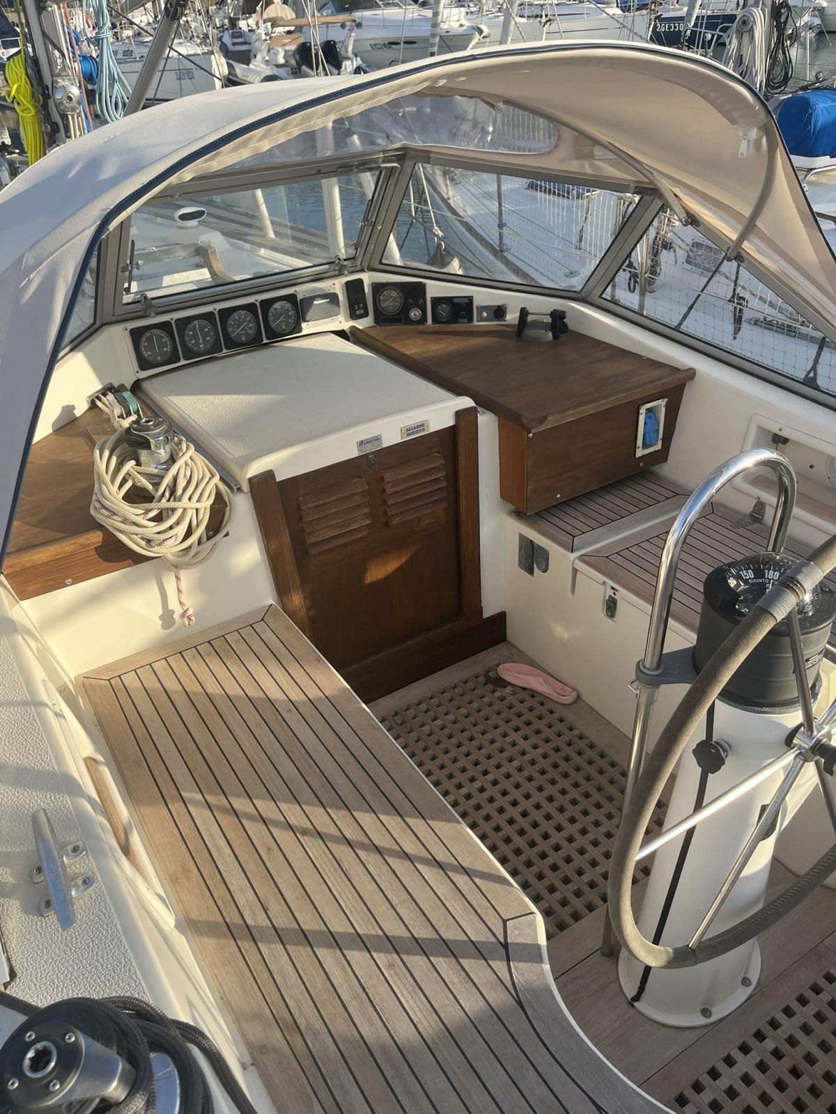 hallberg rassy Hr 352