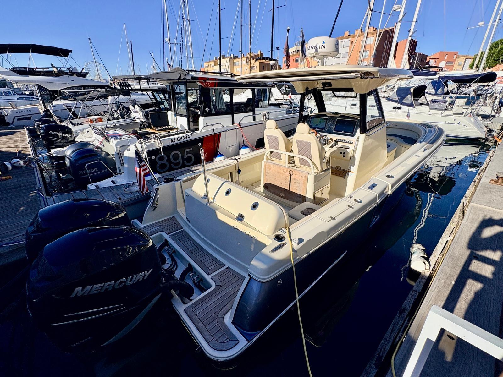 chris-craft CL 30 Catalina