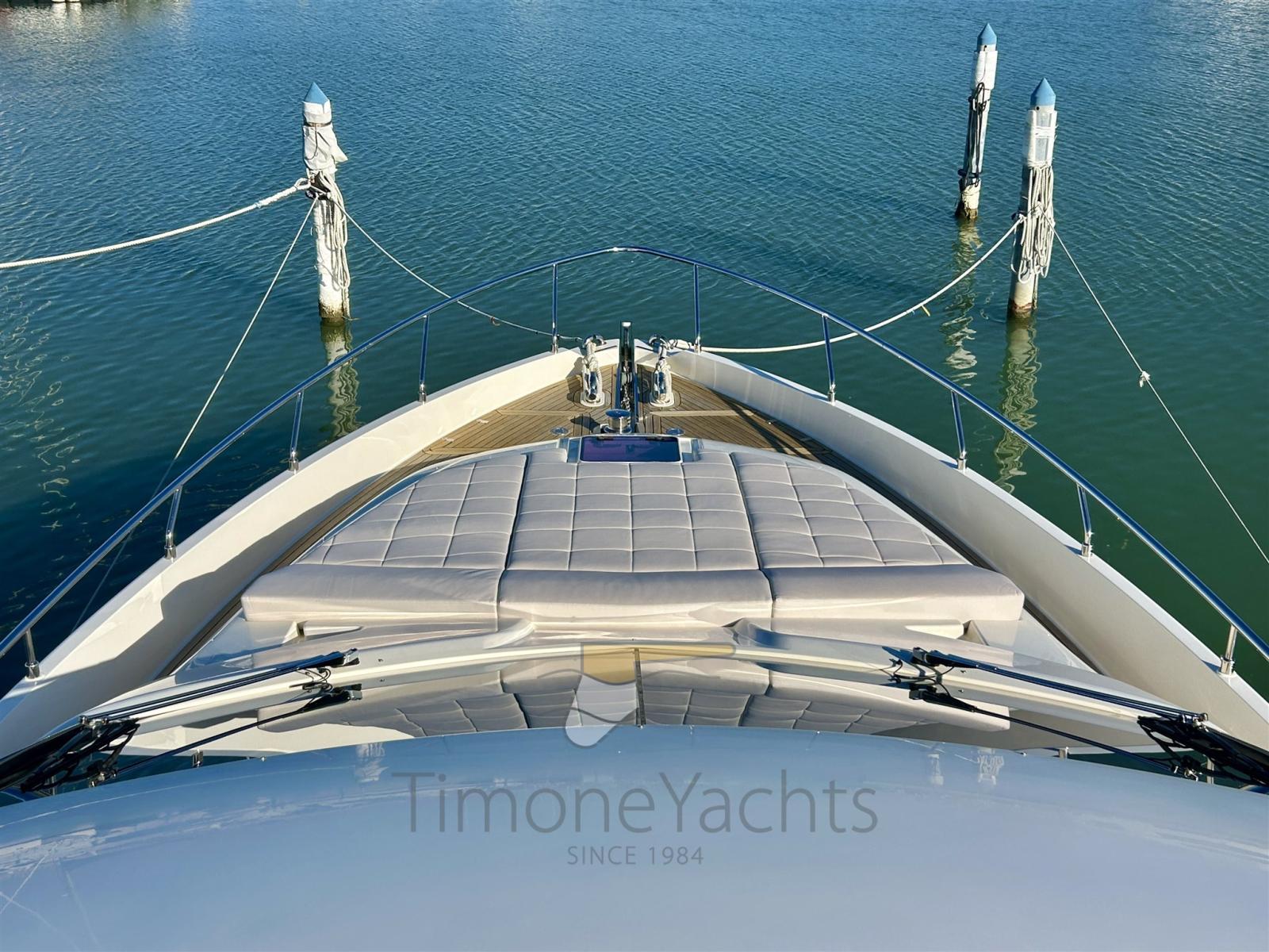 ferretti yachts 700