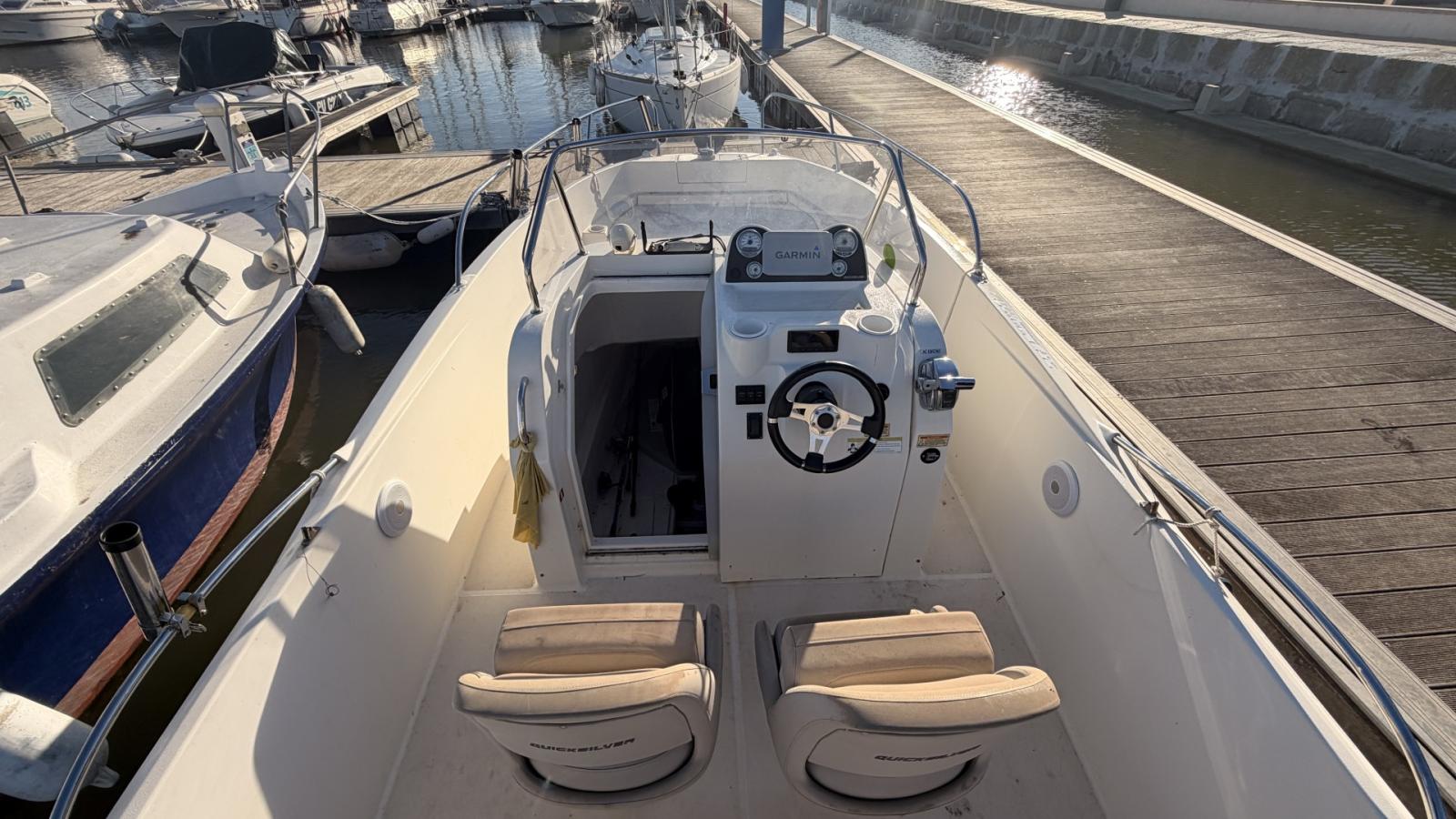 quicksilver 675 activ open