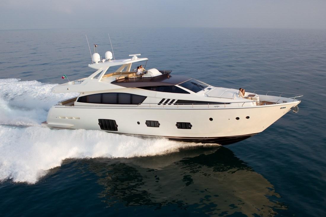 ferretti yachts 800