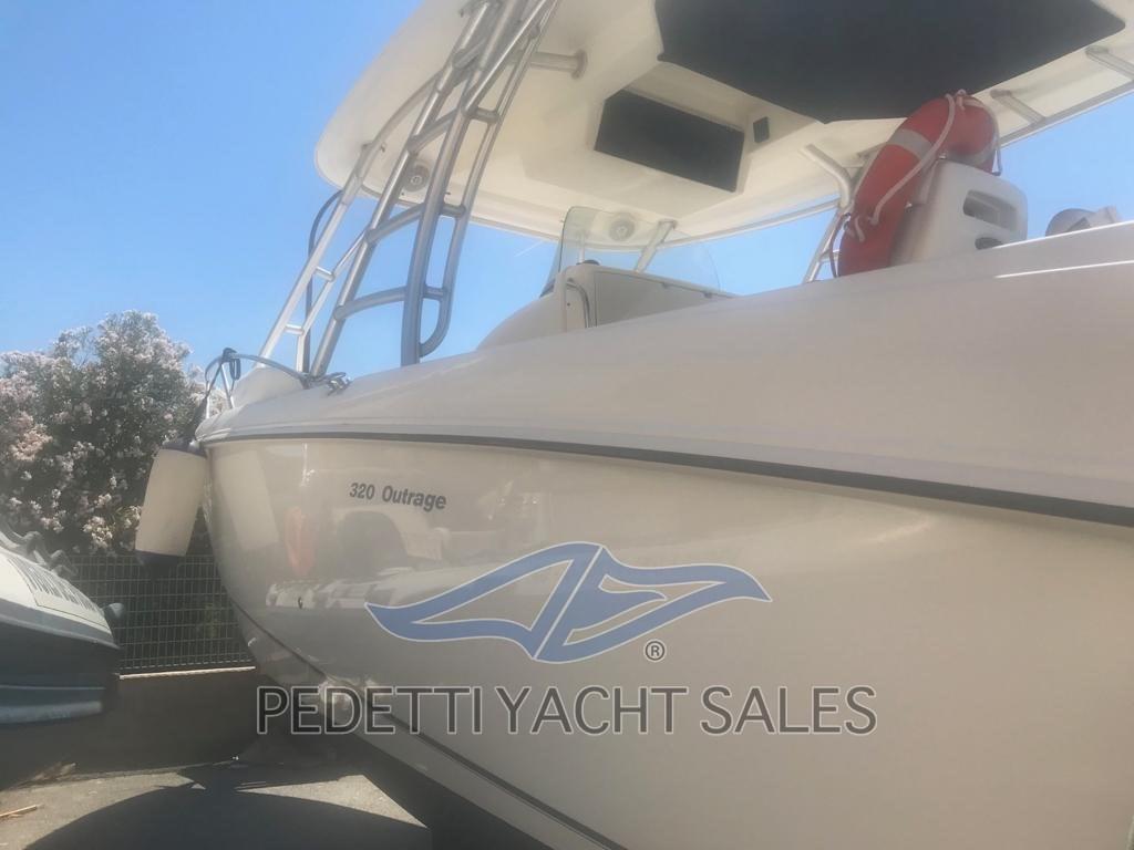 boston whaler 32 cuddy