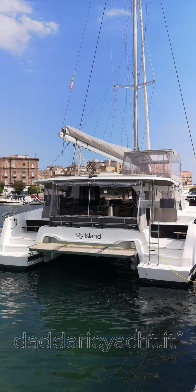 fountaine pajot Astréa 42