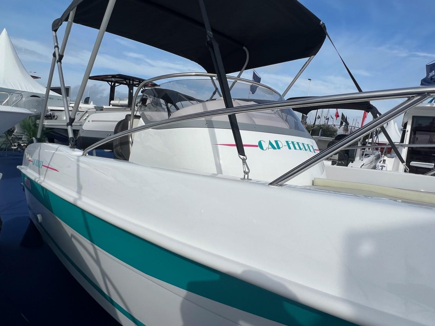 b2 marine Cap ferret 552 sun deck