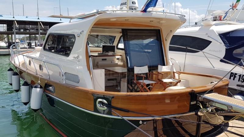 di donna Serapo 42 cabin