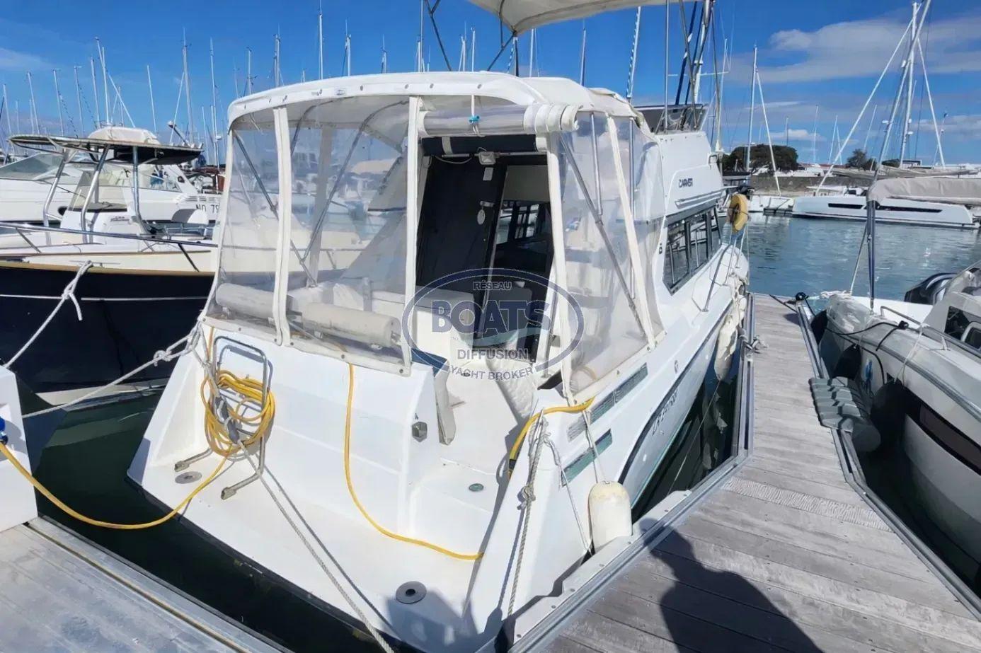 Carver 26 command bridge