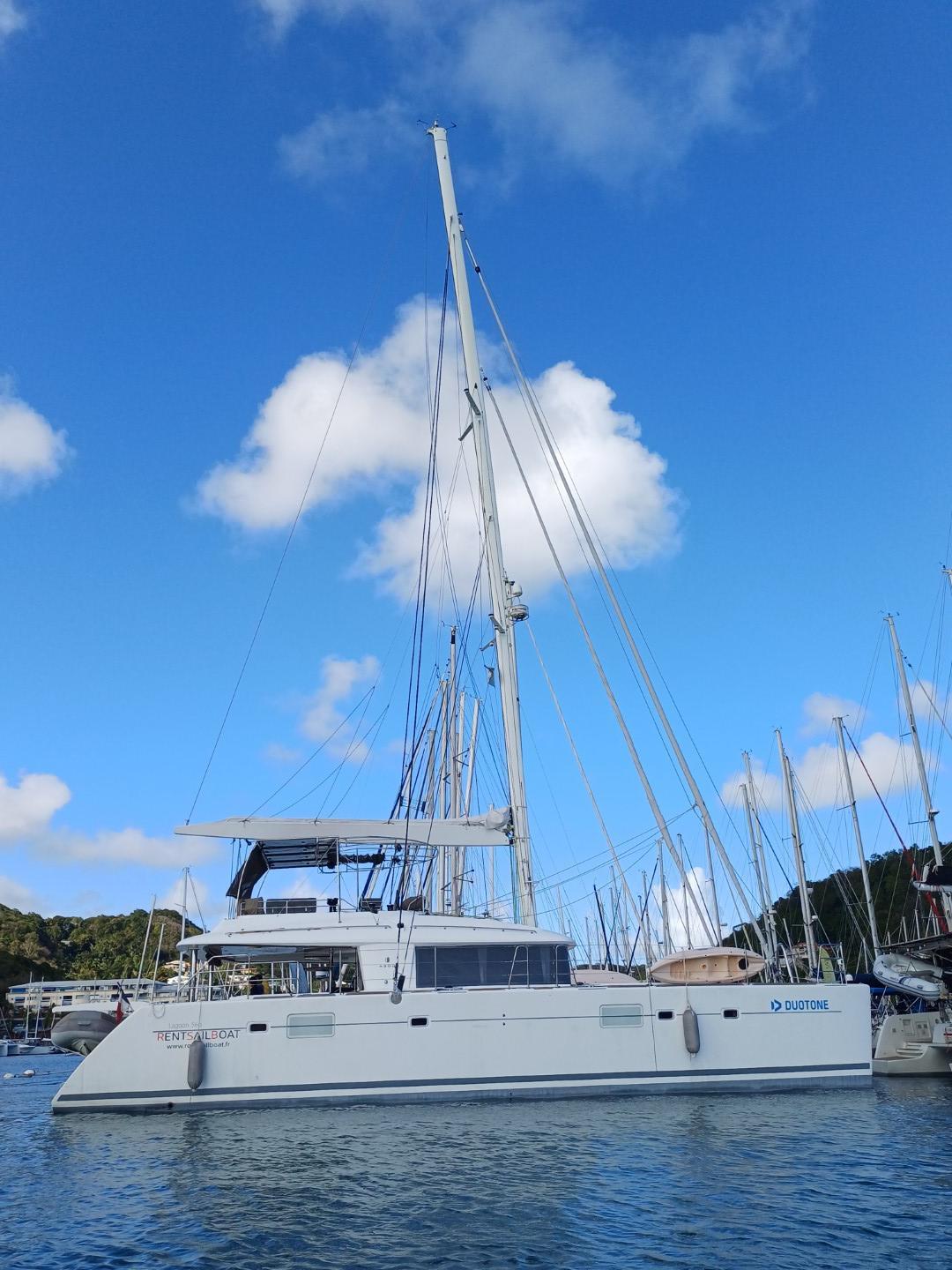 lagoon 560