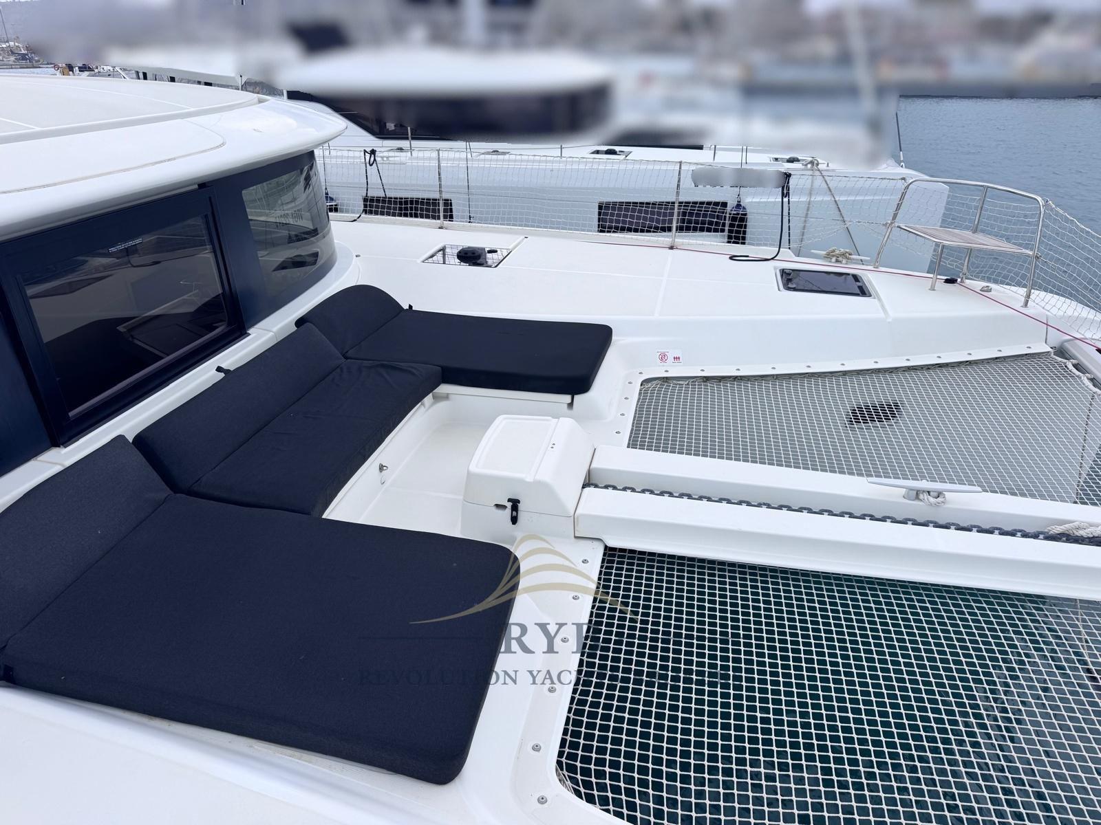 lagoon 46