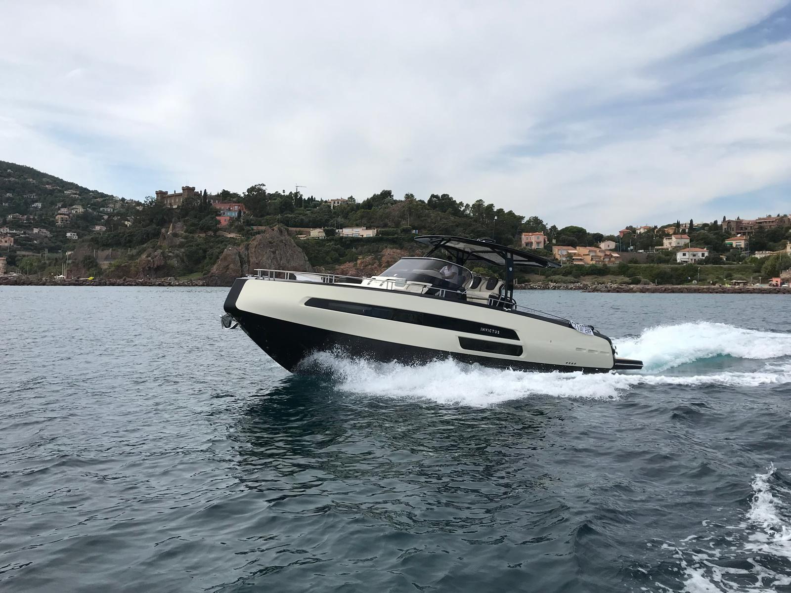 invictus 370 gt