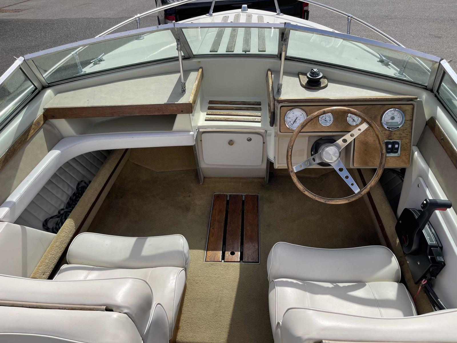 crestliner Cruisader 770