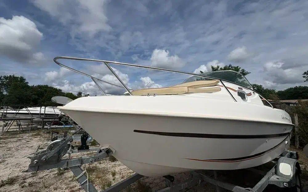 b2 marine Cap ferret 552 cabine cruiser