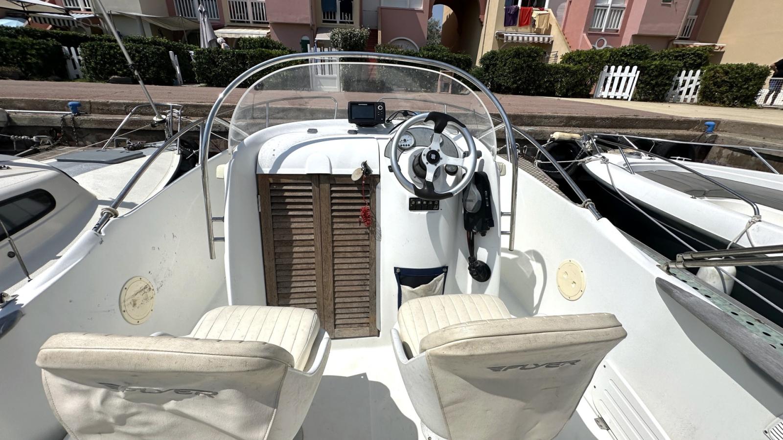 beneteau Flyer 650 open