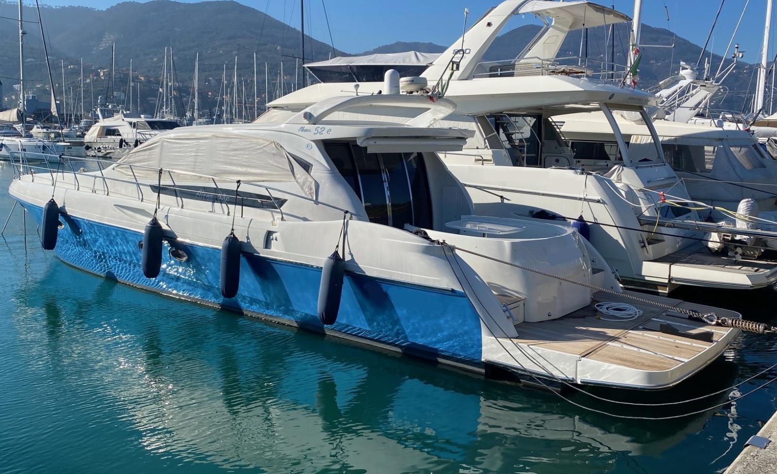 innovazioni e progetti Alena 52 coupe'