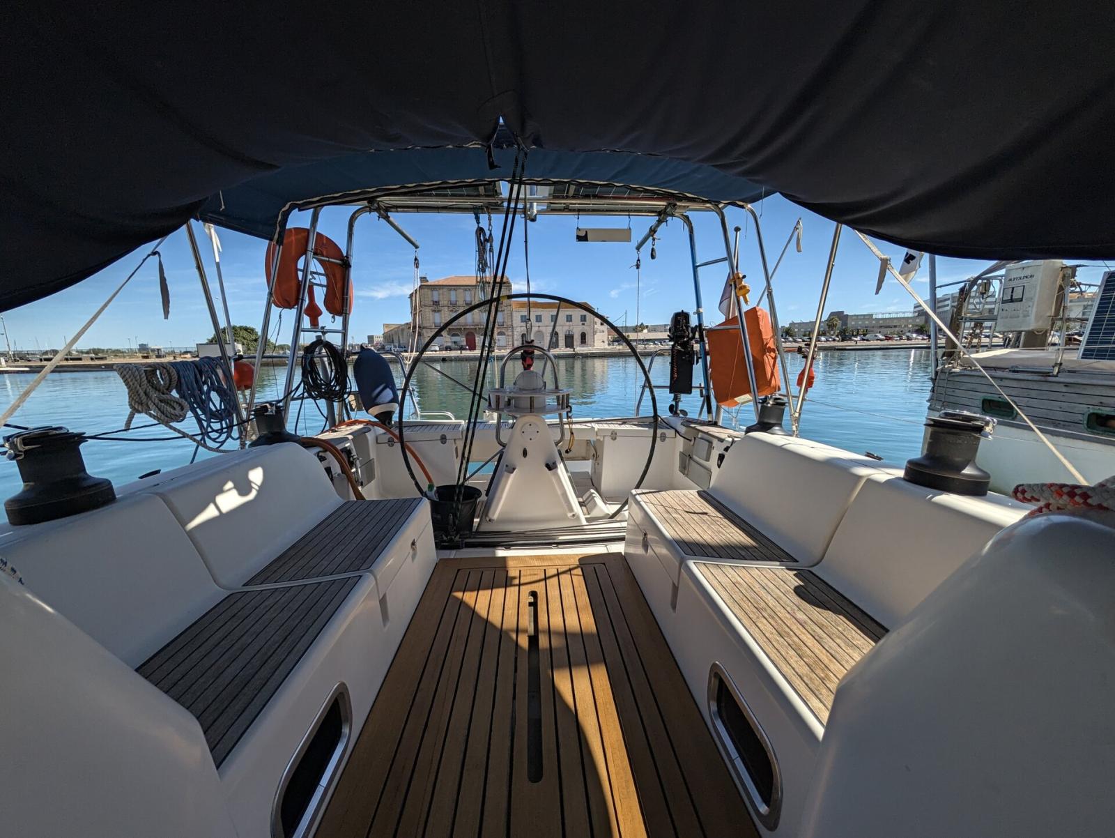 dufour 44 performance