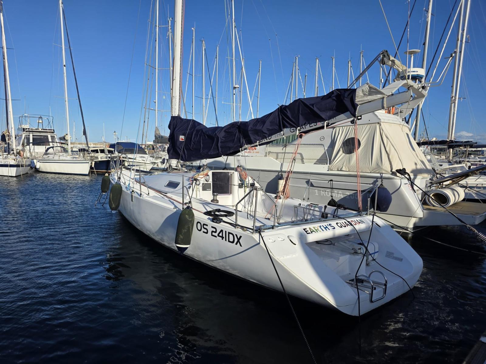 maxi dolphin Giro 34’ one design