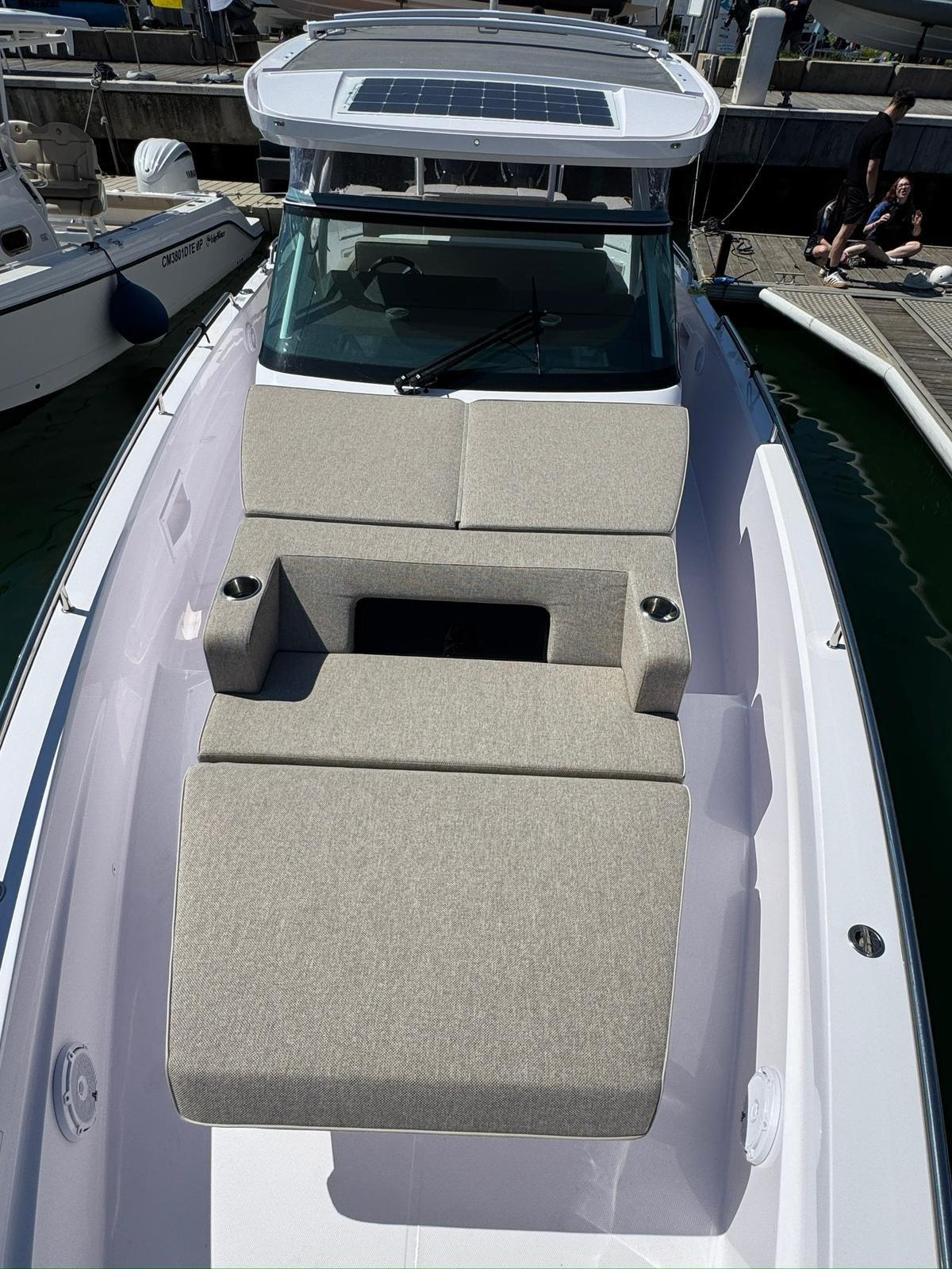 axopar 37 sun top