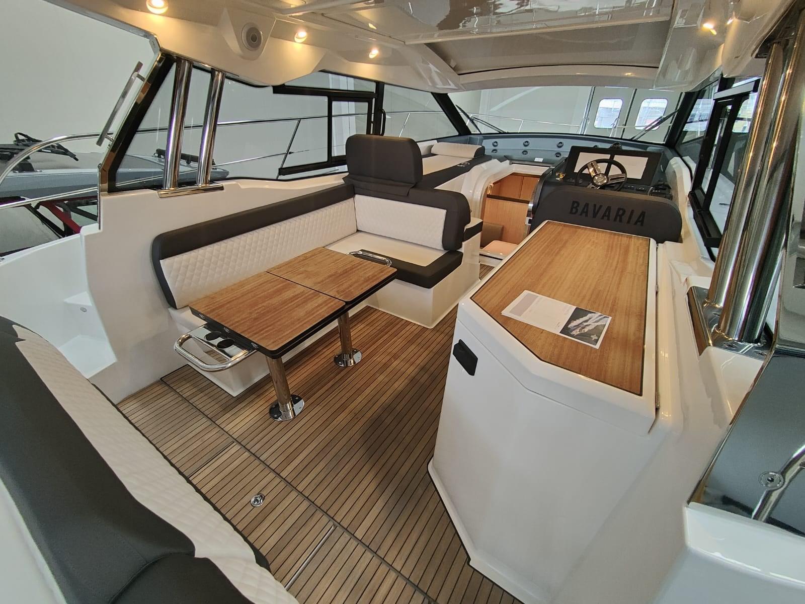 bavaria yachts Sr 38 hard top in pronta consegna