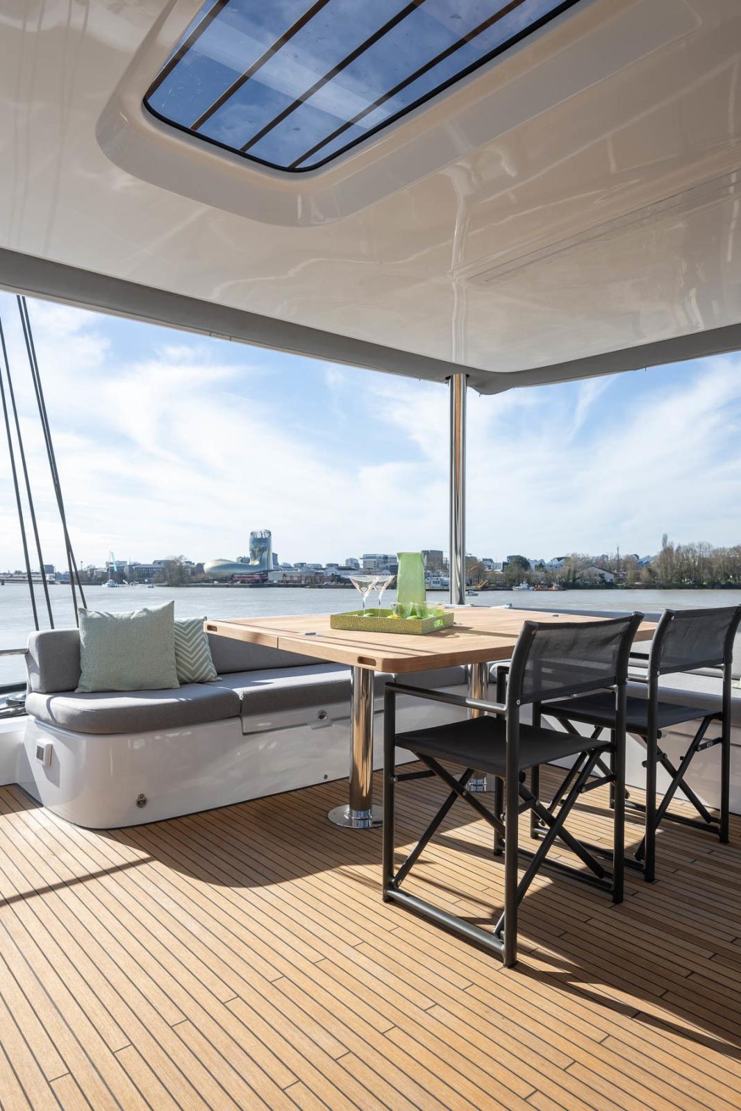 lagoon 60