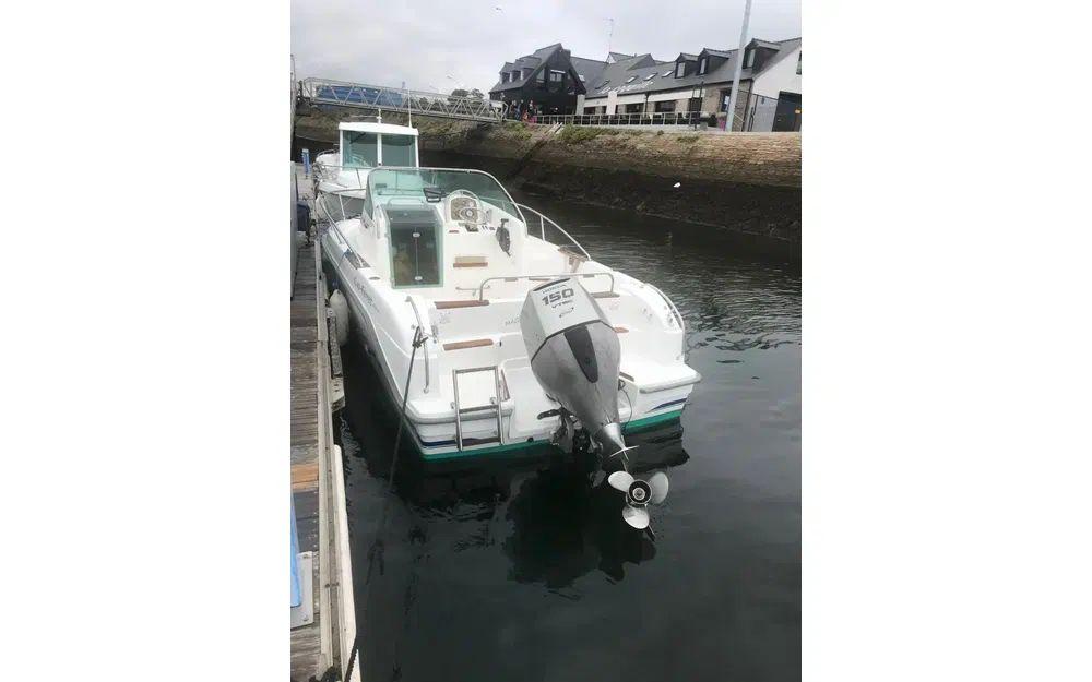 b2 marine Cap ferret 650
