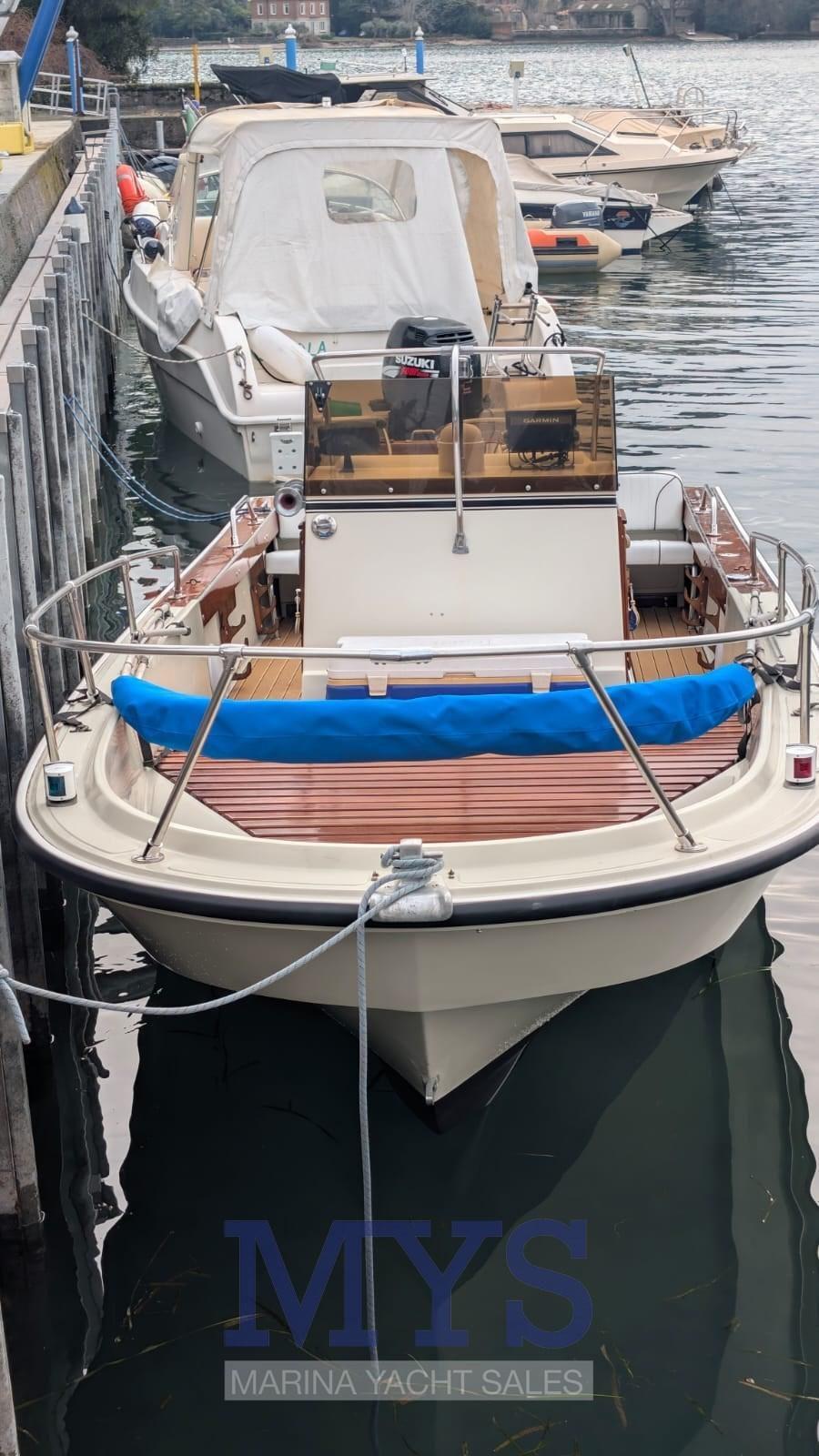 boston whaler 22 outrage