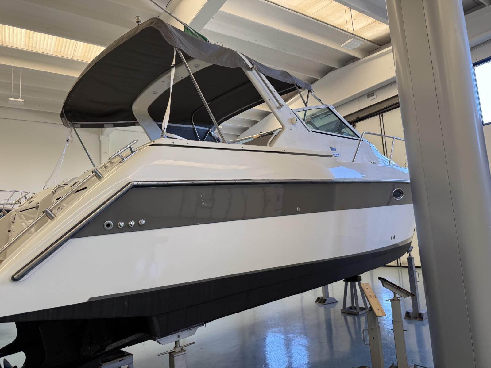 tiara yachts 290 sport - refit 2022/23