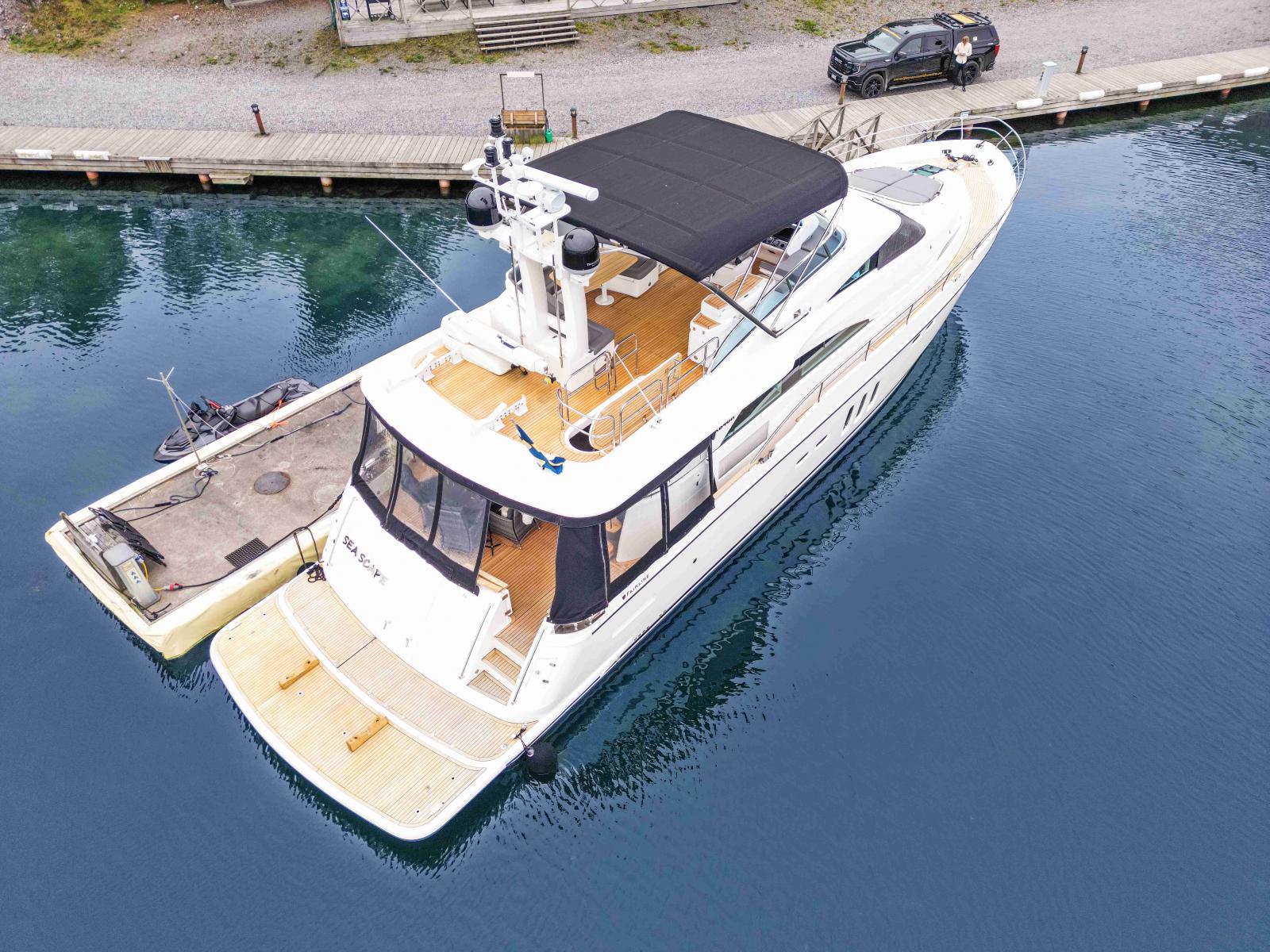 fairline Squadron 68