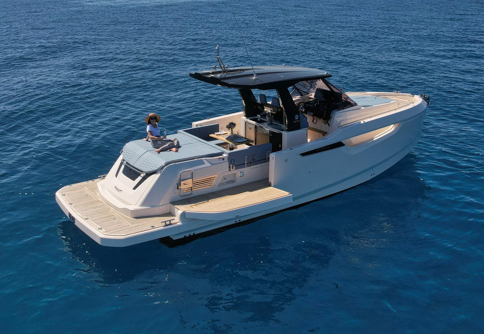 cayman 380 wa