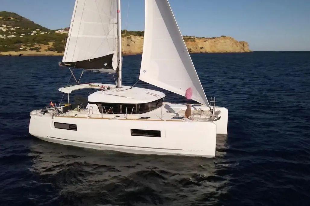 lagoon 40