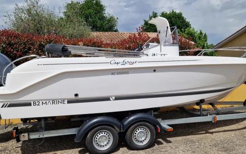 B2 marine cap ferret 652