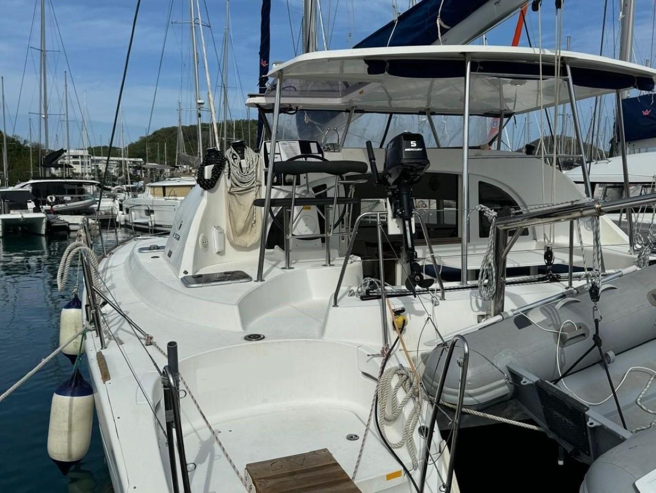 lagoon 380